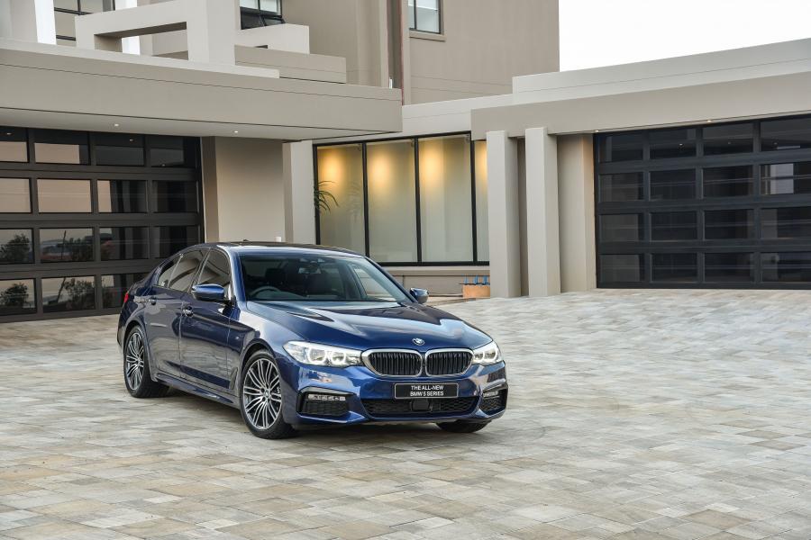  BMW 530d Sedan M Sport 2017 года  (ZA) (фото 3 из 40)